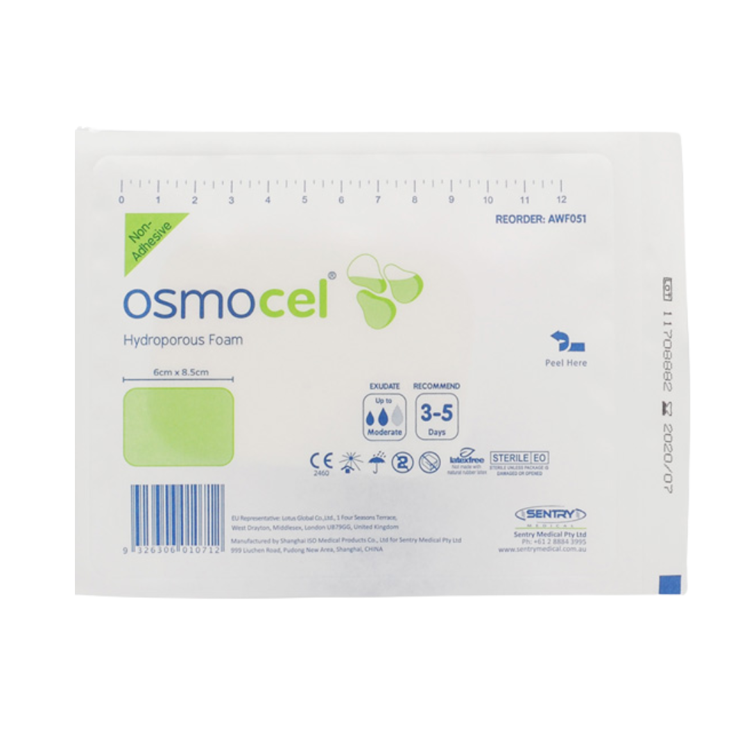 OsmoCel® Hydroporous Foam Non-Adhesive dressing, size 6cm x 8.5cm, shown in sterile individual packaging. Features include moderate exudate absorption, recommended wear time of 3–5 days, and peel-open design for easy application.
